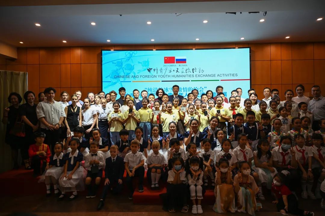 爱游戏- 爱游戏体育- AYX爱游戏体育官方网站2025年滑板场地使用协议docx